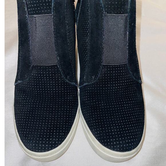 Steve Madden Wavery‎ Wedge Sneaker - Women's Size 7.5 - Black Suede - Picture 3 of 11